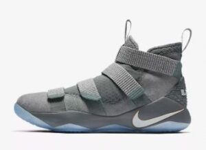 Nike Men's Lebron Soldier XI Basketball Shoe