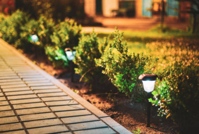 best solar lights for chain link fence
